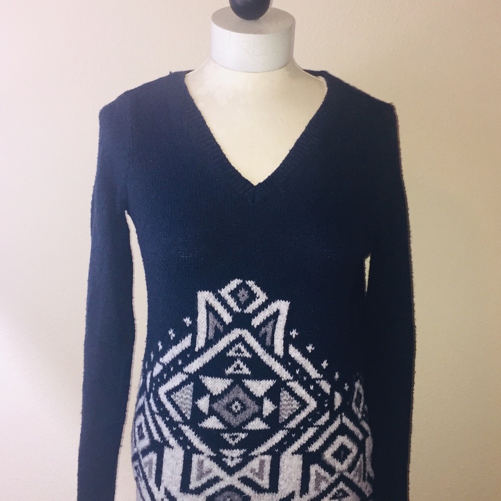 HOLLISTER -Woman’s Blue, Off White/Grey Swe…